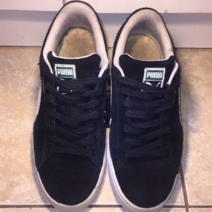 Pumas (Black and white)